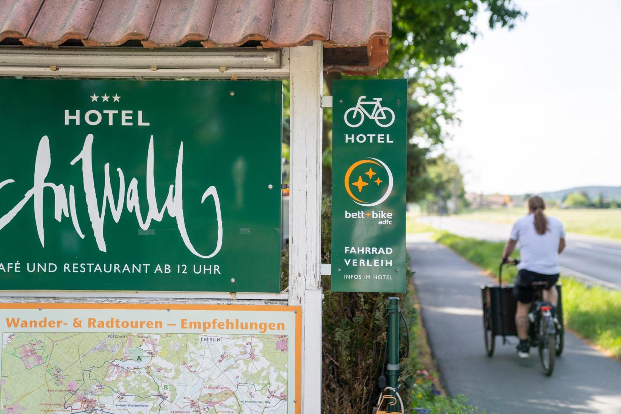 Hotel Am Wald B&B ミッヒェルドルフ エクステリア 写真